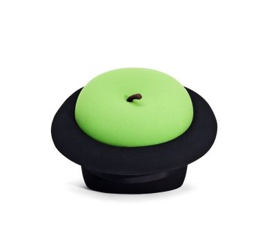 MagriTTA Pouf von Gufram: Grüner Apfel auf schwarzem Zylinderhut, modernes Design Möbelstück.